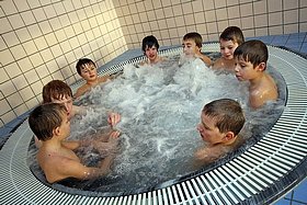Krytý plavecký bazén s relaxačním centrem